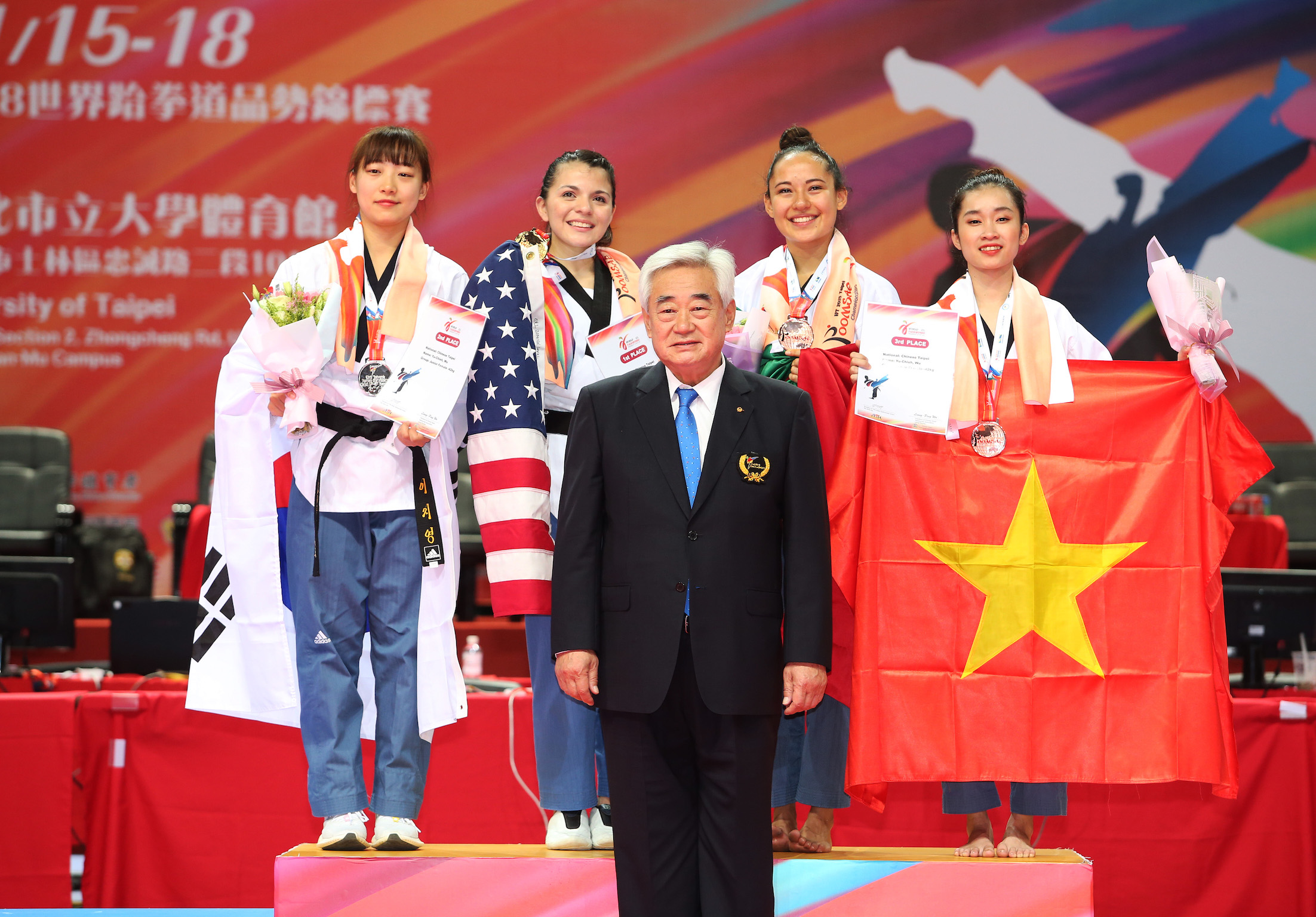 Awarding ceremony of Freestyle Individual Female Over 17 with WT President Chungwon Choue at Day 1